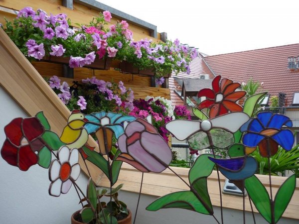 Márta Wolf 40 négyzetes erkélyének színpompás részlete