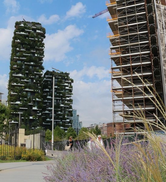 Milánó függőleges erdeje