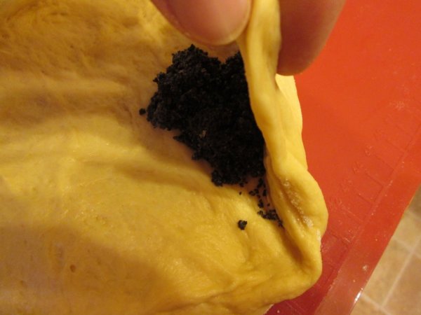 Mákkal, dióval töltött fánk