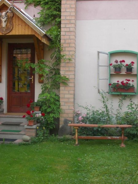 piros, fehér, zöld kert